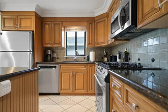 3310 W 7th Ave in Vancouver, BC - Building Photo - Building Photo
