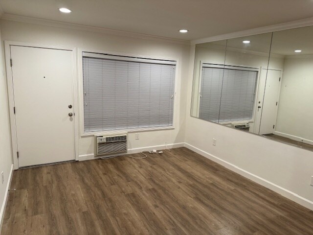 11015 Kittridge St, Unit 121 in North Hollywood, CA - Building Photo - Building Photo