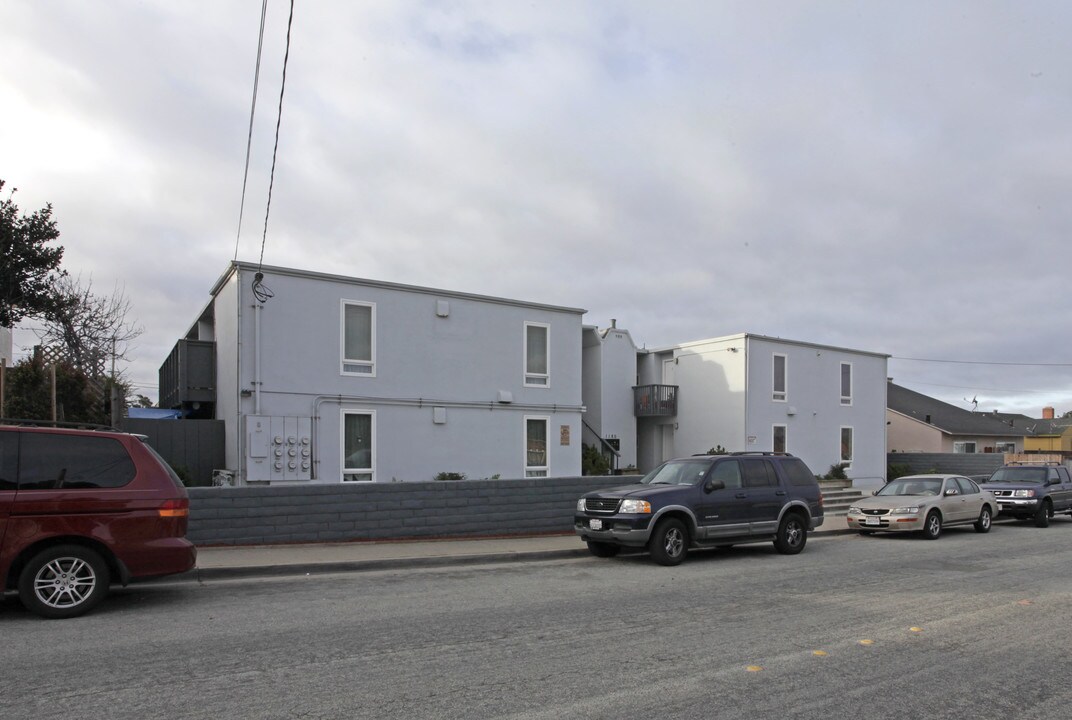1180 Sonoma Avenue - Seaside in Seaside, CA - Foto de edificio