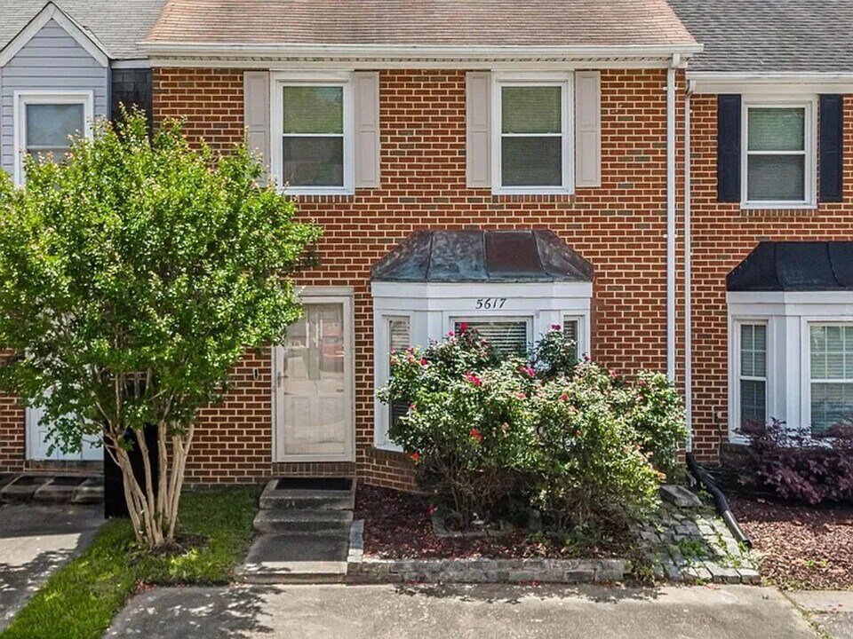 5617 Gates Landing Rd in Virginia Beach, VA - Building Photo