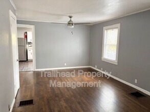 2911 N Walnut St in Avondale, MO - Building Photo - Building Photo