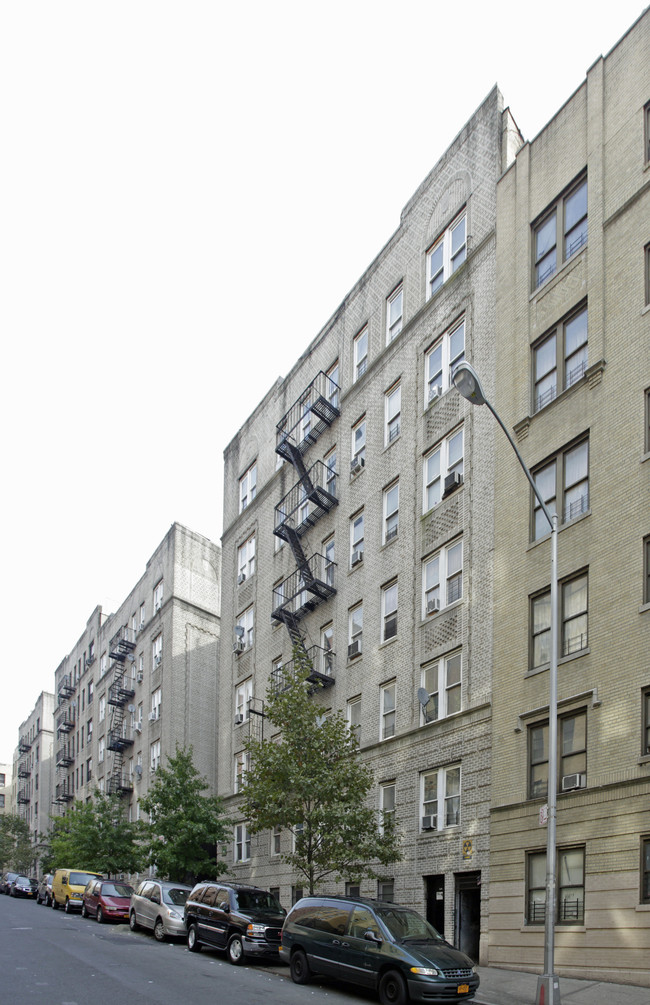 Sherman Court in Bronx, NY - Building Photo - Building Photo