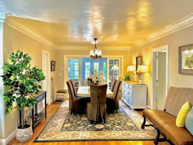 1615 Anacapa St in Santa Barbara, CA - Building Photo - Building Photo