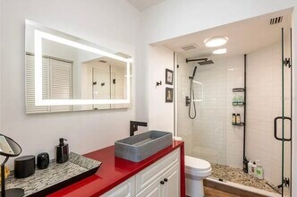5505 La Puerta Del Sol Blvd S, Unit 122 in St. Petersburg, FL - Foto de edificio - Building Photo