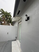 16242 SW 42nd Terrace in Miami, FL - Building Photo - Building Photo