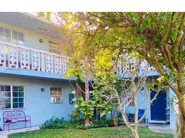 property at 400 SE 31st St