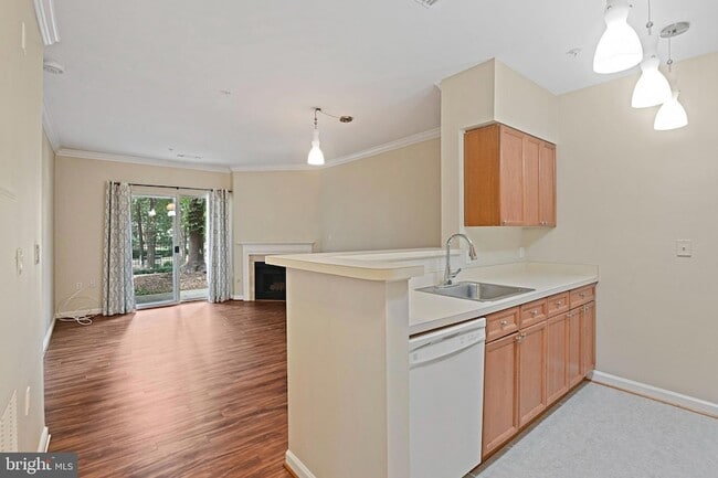 property at 2204 Westcourt Ln