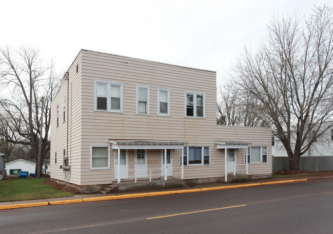 103 W Menomonie St in Elk Mound, WI - Building Photo - Building Photo