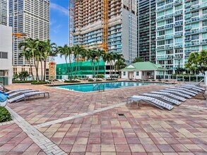 41 SE 5th St, Unit 1901 in Miami, FL - Foto de edificio - Building Photo