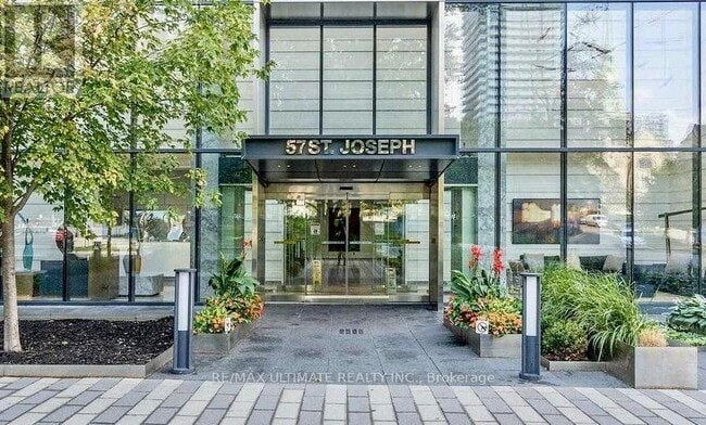 57 St Joseph St in Toronto, ON - Building Photo - Building Photo