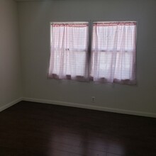 9416 State St in South Gate, CA - Building Photo - Building Photo