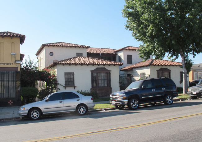 1048 E Hyde Park Blvd in Inglewood, CA - Building Photo - Building Photo