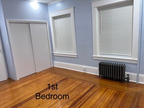 938 Enfield St, Unit 1st Floor Apartment in Enfield, CT - Building Photo - Building Photo