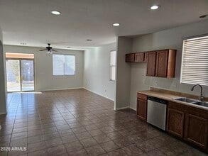 238 N 174th Dr in Goodyear, AZ - Building Photo - Building Photo