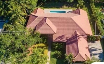 9818 SW 111th Terrace in Miami, FL - Building Photo - Building Photo