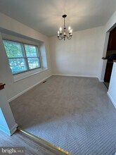 576 Millshire Dr in Glen Burnie, MD - Foto de edificio - Building Photo