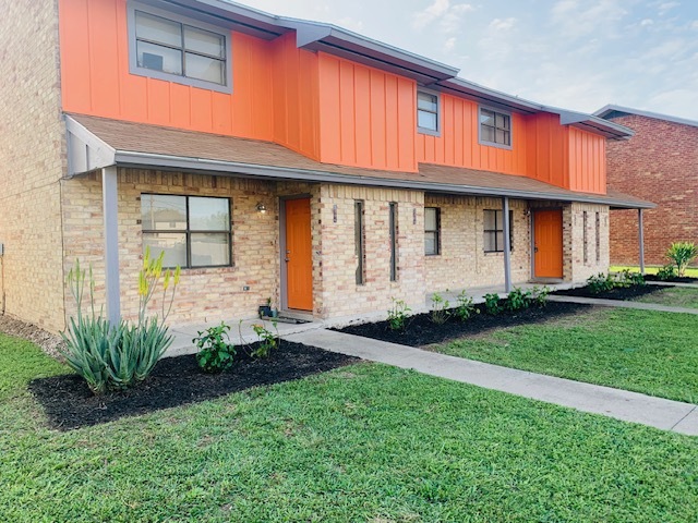 3208 N 25 1/2 St, Unit 3302 in McAllen, TX - Foto de edificio