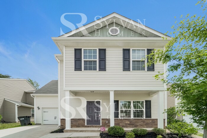 8218 Gabon Ct in Charlotte, NC - Building Photo