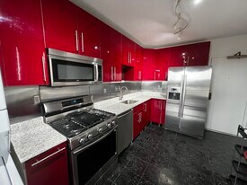 3705 S George Mason Dr, Unit 812 in Falls Church, VA - Building Photo