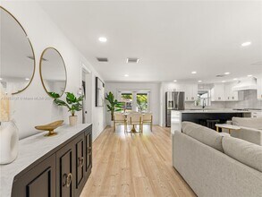1701 SW 3rd Ave in Pompano Beach, FL - Building Photo - Building Photo