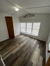 8 Pin Oak Ln in Hazlehurst, GA - Building Photo - Building Photo