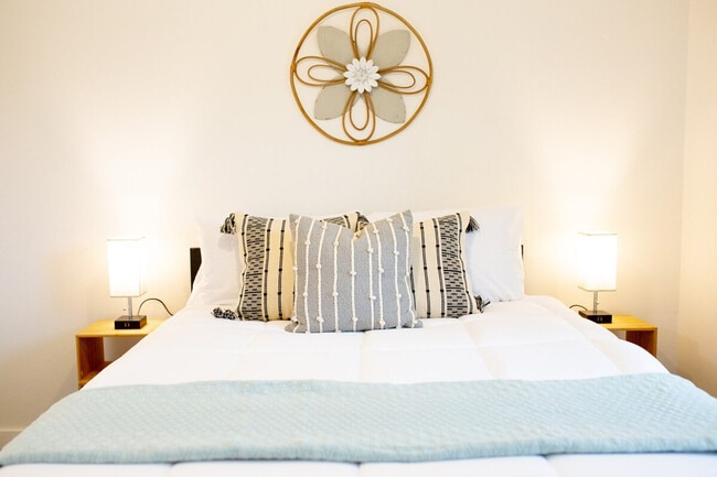 4015 W 7th St in Little Rock, AR - Foto de edificio - Building Photo