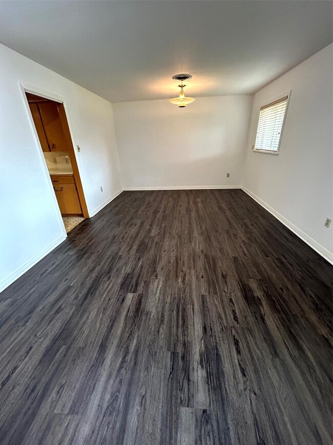 property at 1902 Gillette St