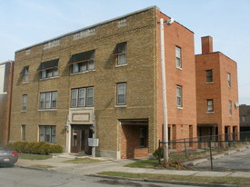 1371 Clarence Ave Apartments