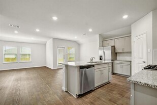 210 Briggs Ln in San Marcos, TX - Building Photo