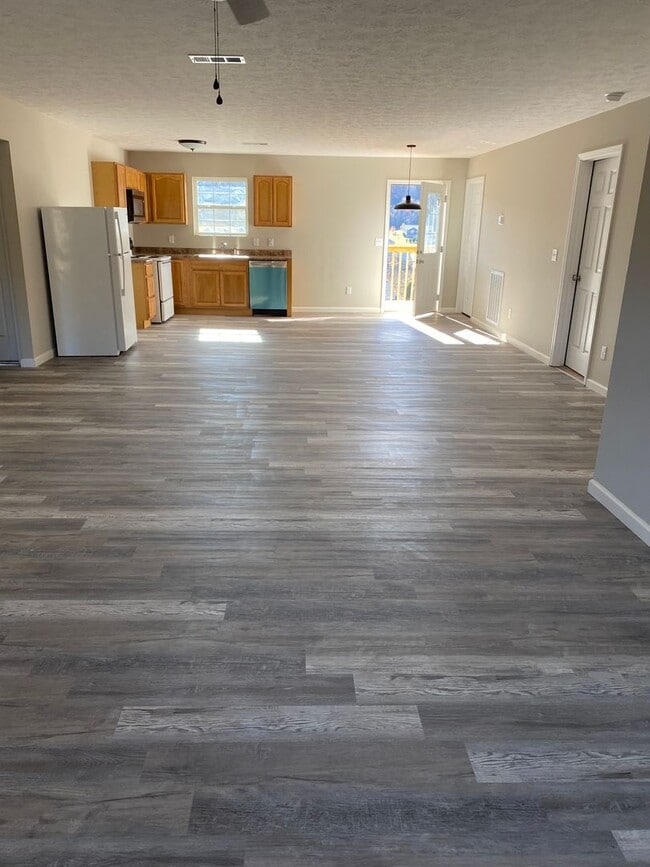 3309 Parker Blvd in Sevierville, TN - Building Photo - Building Photo