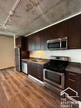 659 W Randolph St in Chicago, IL - Building Photo - Building Photo