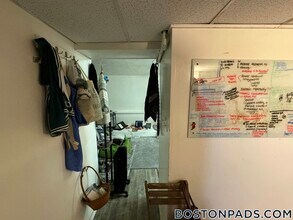 40 Anderson St, Unit B in Boston, MA - Building Photo - Building Photo