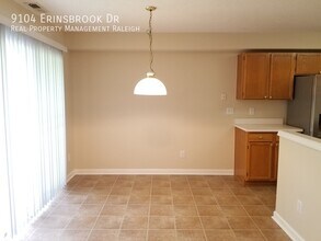 9104 Erinsbrook Dr in Raleigh, NC - Building Photo - Building Photo