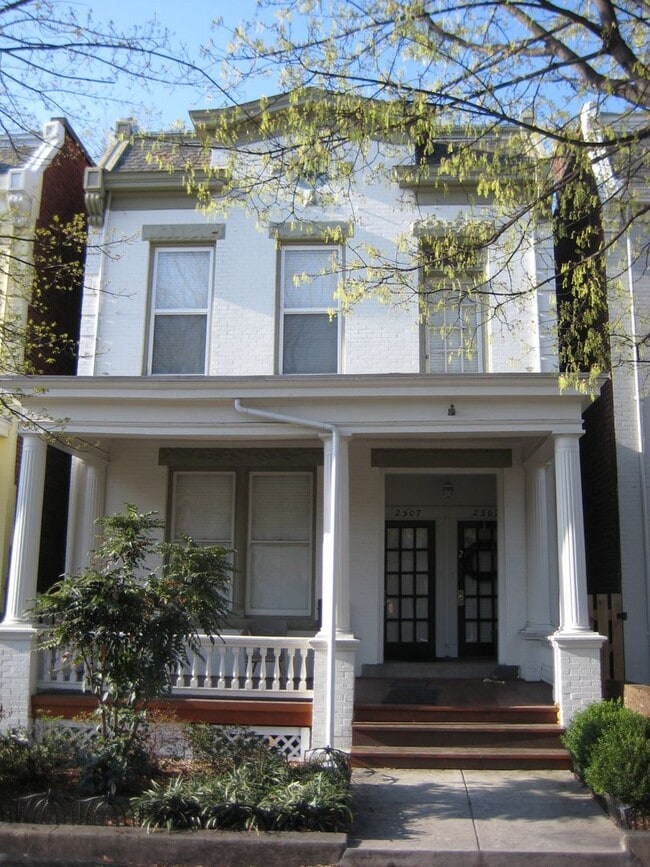 2507 Stuart Ave in Richmond, VA - Building Photo - Building Photo