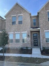 338 Almanor St in Lewisville, TX - Building Photo - Building Photo