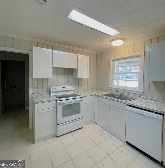 property at 135 Love St