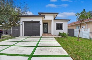 2210 Farragut St in Hollywood, FL - Building Photo