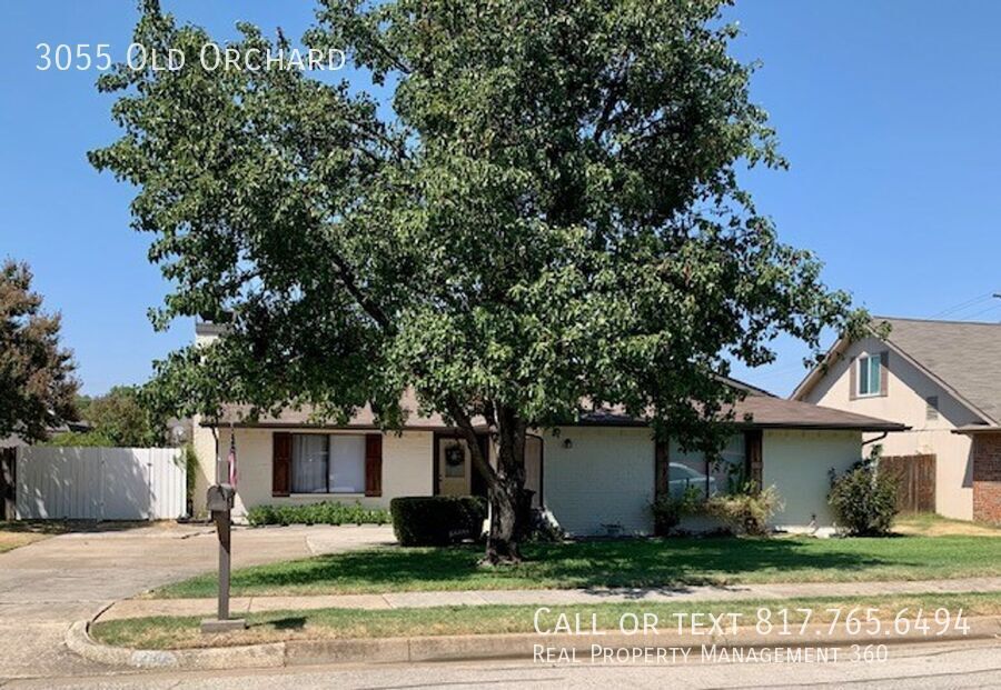 3055 Old Orchard Ln in Bedford, TX - Building Photo