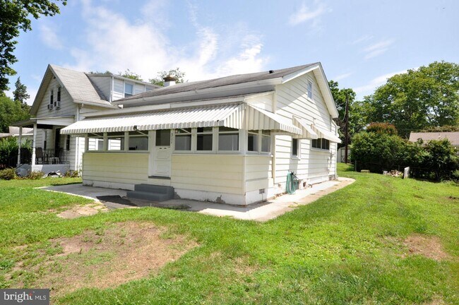 311 Delaware Ave in Delanco, NJ - Building Photo - Building Photo