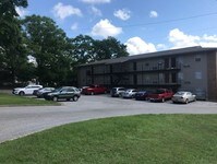 Building Photo - Oakdale Apartments in Troy, Alabama