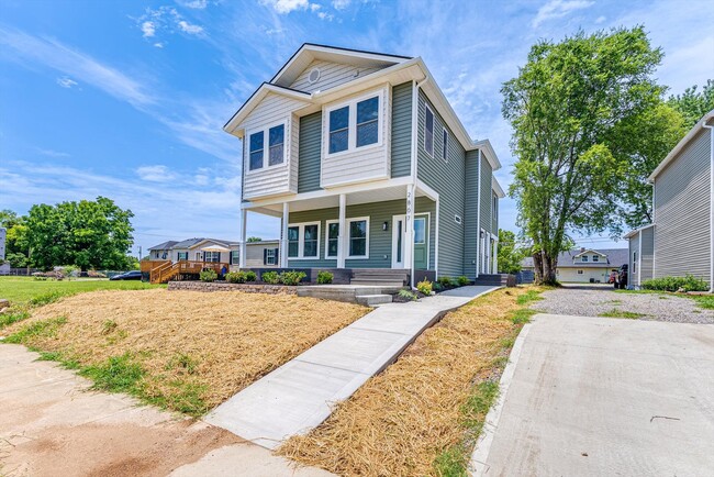 property at 2807 Martin Luther King Jr Ave