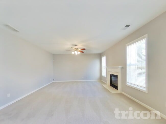 2187 Peach Shoals Cir, Unit 14 in Dacula, GA - Foto de edificio - Building Photo