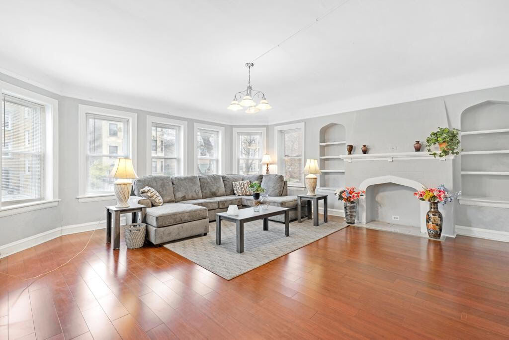 6323 N Francisco Ave in Chicago, IL - Building Photo