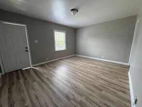 New Listing - Brookside Park 3 Bedroom Home in Indianapolis, IN - Building Photo - Building Photo