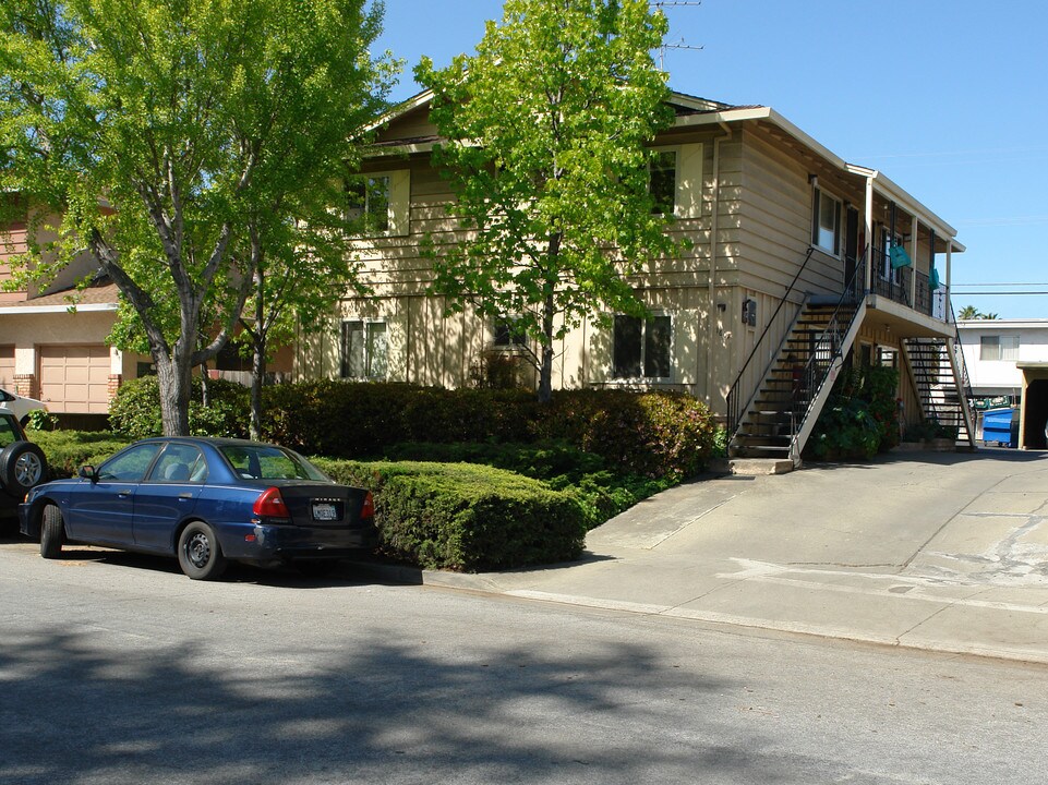 1607 Ontario Dr in Sunnyvale, CA - Foto de edificio