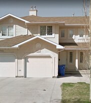 2266 Atkinson St in Regina, SK - Building Photo
