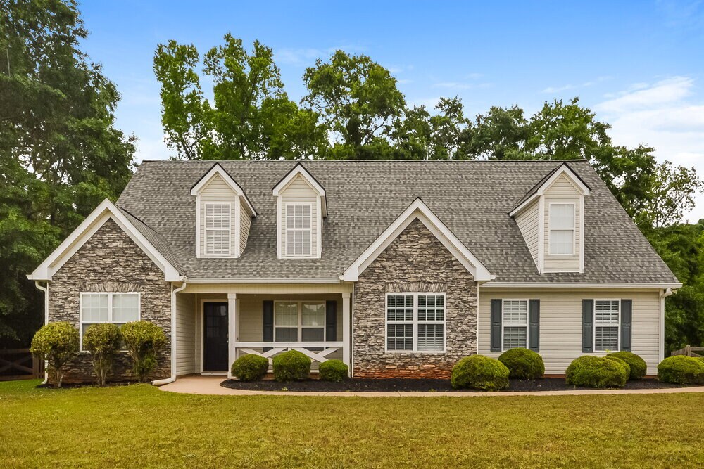 609 Honey Creek Rd in Mcdonough, GA - Foto de edificio