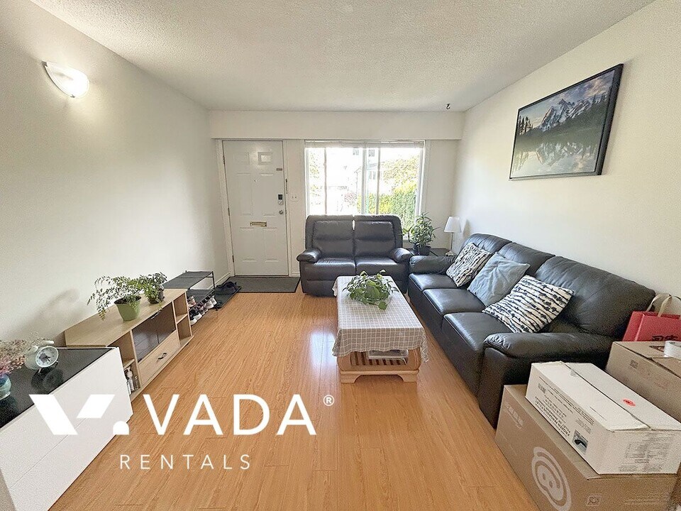 8413 Osler St in Vancouver, BC - Building Photo