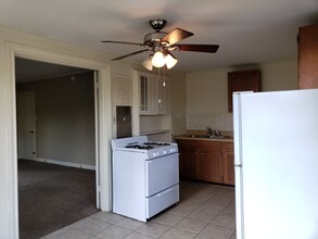 209 W Phillips St in Tyler, TX - Building Photo - Building Photo