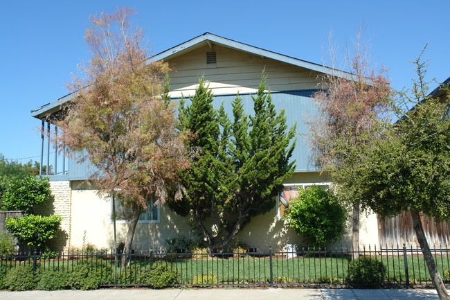 787 Farm Dr in San Jose, CA - Foto de edificio - Building Photo